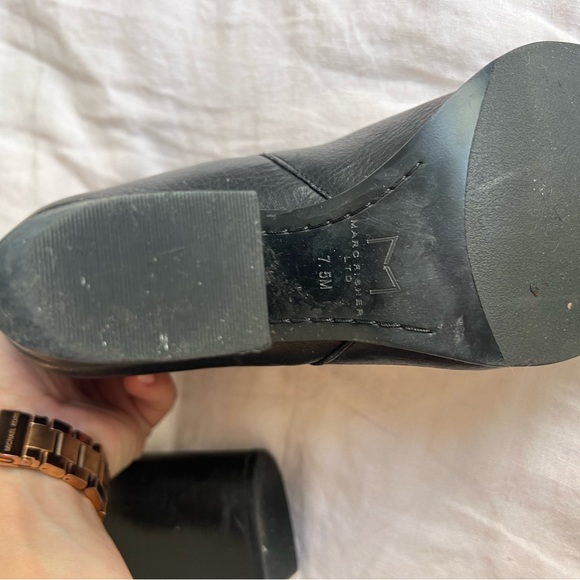 Marc Fisher Alva Pointy Toed Bootie Heels- Black Leather- W 7.5 - Picture 6 of 6